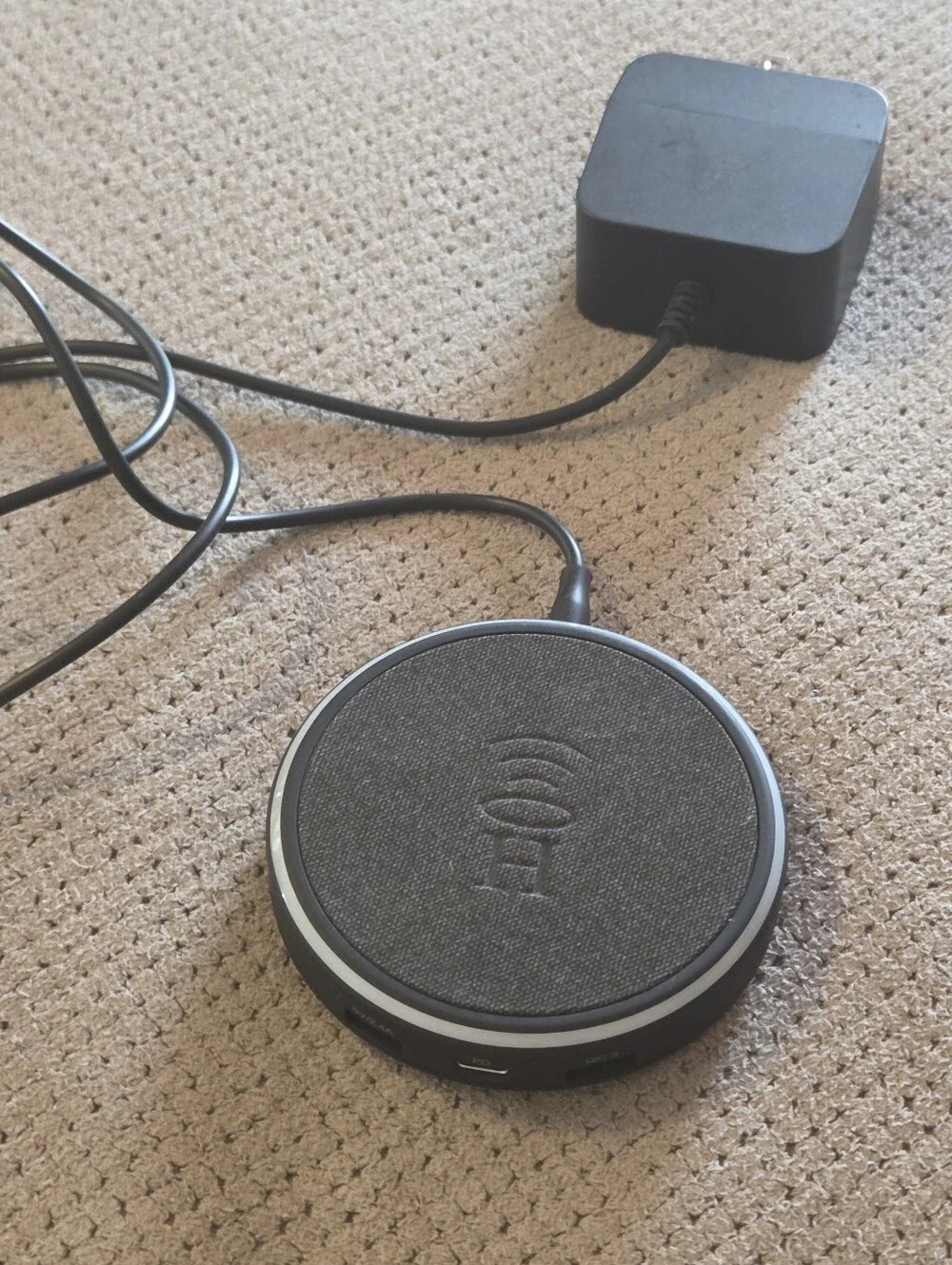 HALO Wireless Hub (Model: HALO-WH) is a versatile, 5-port multi-device charging